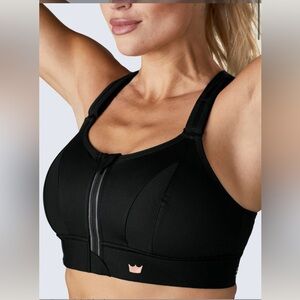 Shefit sports bra size M